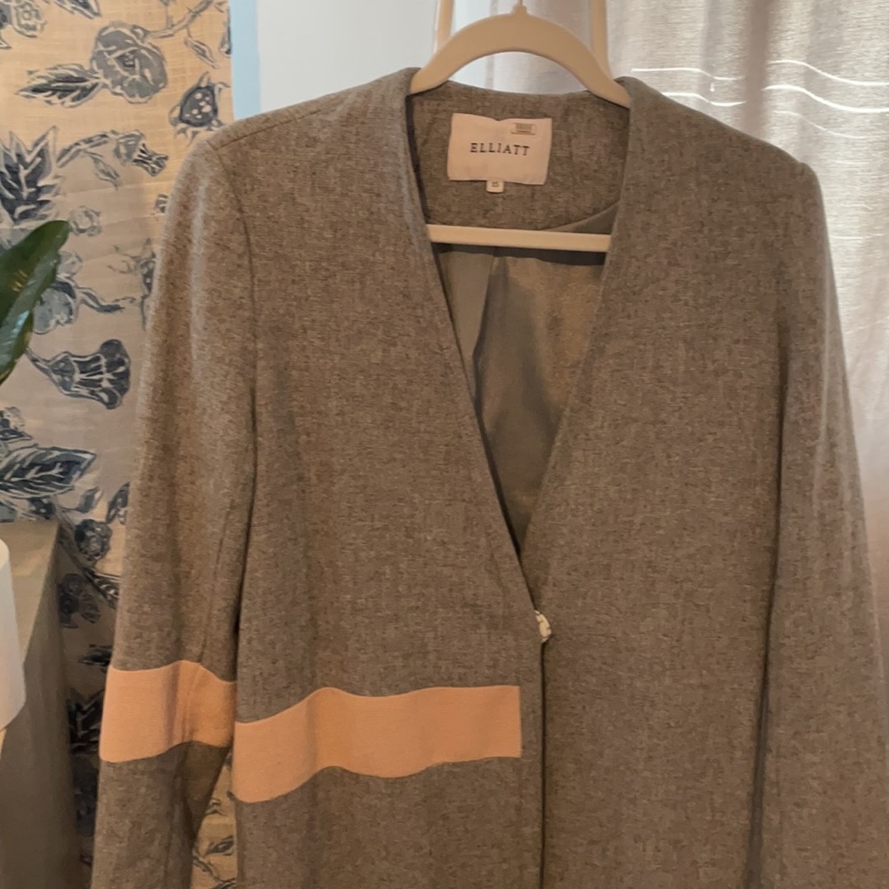 ELLIATT
Abstract Coat - Picture 7 of 7